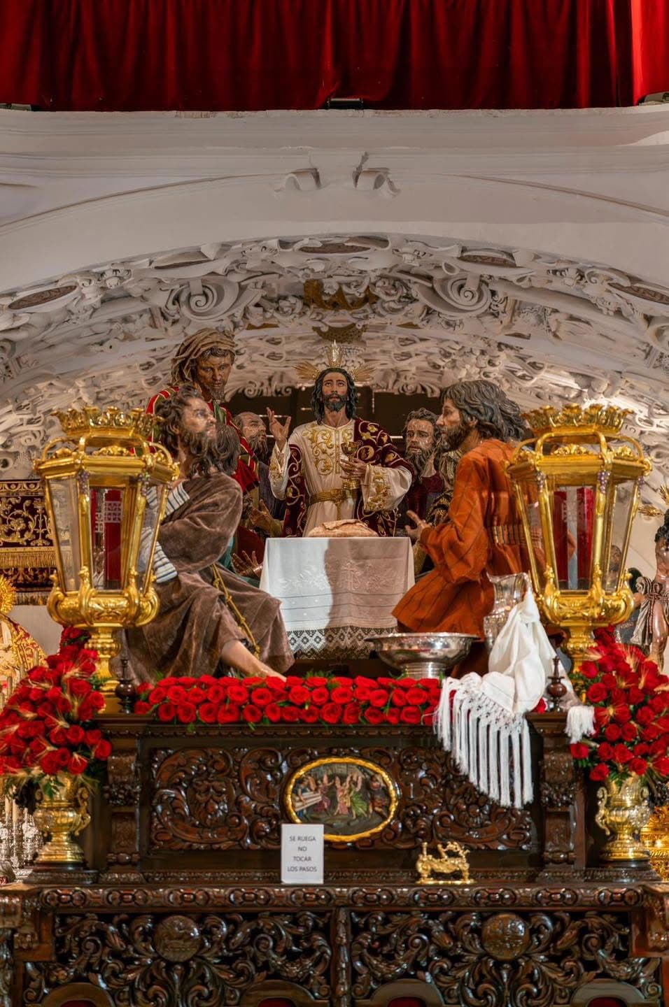 Paso de misterio del Señor de la Sagrada Cena de la Hermandad de la Cena de Sevilla